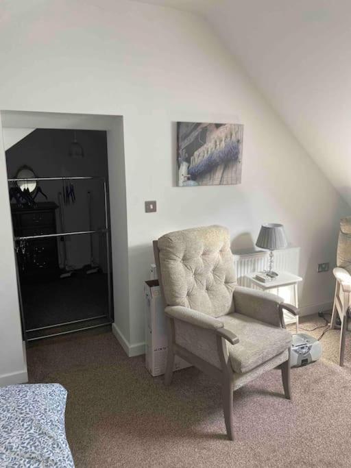 Helens Haven First Floor Apartment Via Stairs Preston  Luaran gambar